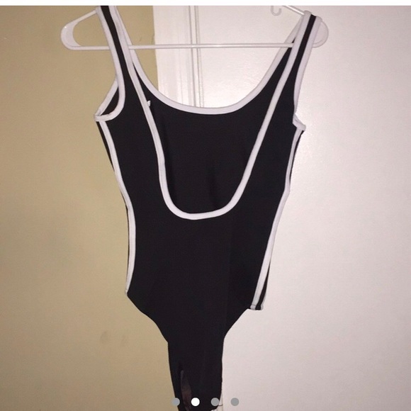 Adidas Bodysuit🥵🖤 - Picture 3 of 4